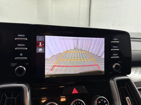 Certified 2023 Kia Sorento LX AWD/4WD image 23