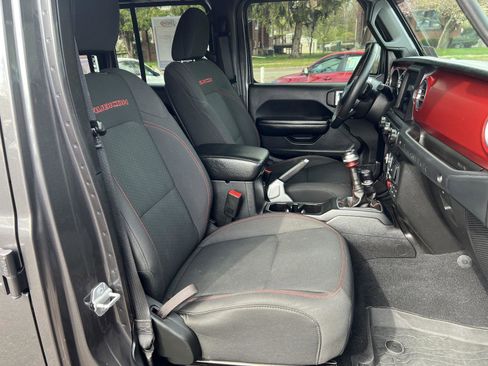 Used 2018 Jeep Wrangler Unlimited Rubicon AWD/4WD image 21