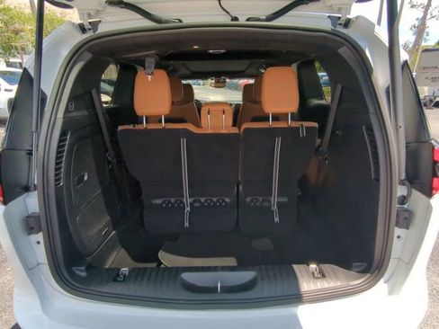 Certified 2023 Chrysler Pacifica Pinnacle FWD image 14