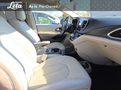 Used 2017 Chrysler Pacifica Touring-L Plus w/ Advanced Safetytec Group image 15