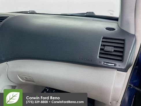 Used 2013 Toyota Highlander Limited AWD/4WD image 32
