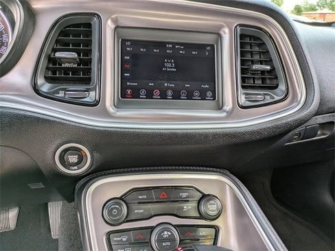 Used 2022 Dodge Challenger SXT image 17