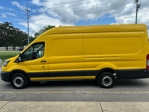 Used 2022 Ford Transit 250 148 High Roof Extended w/ Parcel Delivery Package RWD image 7