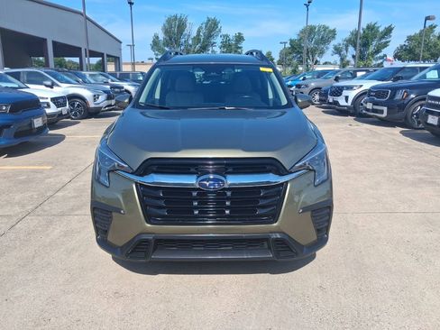 Used 2025 Subaru Ascent Premium AWD/4WD image 5