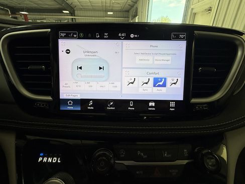 Used 2022 Chrysler Pacifica Touring-L FWD image 30