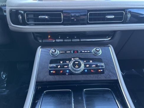 Used 2021 Lincoln Aviator Reserve w/ Equipment Group 201A image 37
