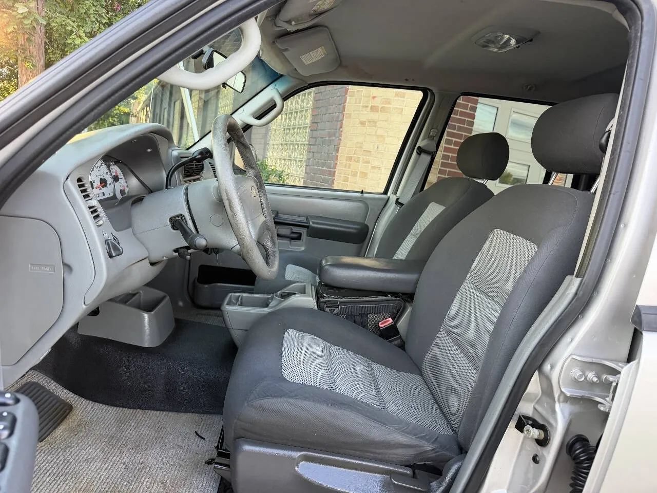 Used 2003 Ford Explorer Sport Trac XLT RWD image 17