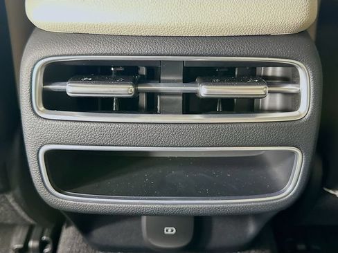 New 2026 Genesis GV70 2.5T AWD/4WD image 18