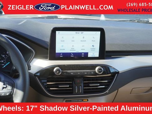 Used 2022 Ford Escape SE image 14