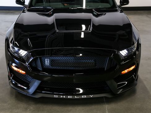 Used 2016 Ford Mustang Shelby GT350 w/ Technology Package RWD image 4