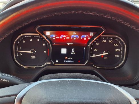 Used 2021 GMC Yukon SLT w/ SLT Premium Package image 16