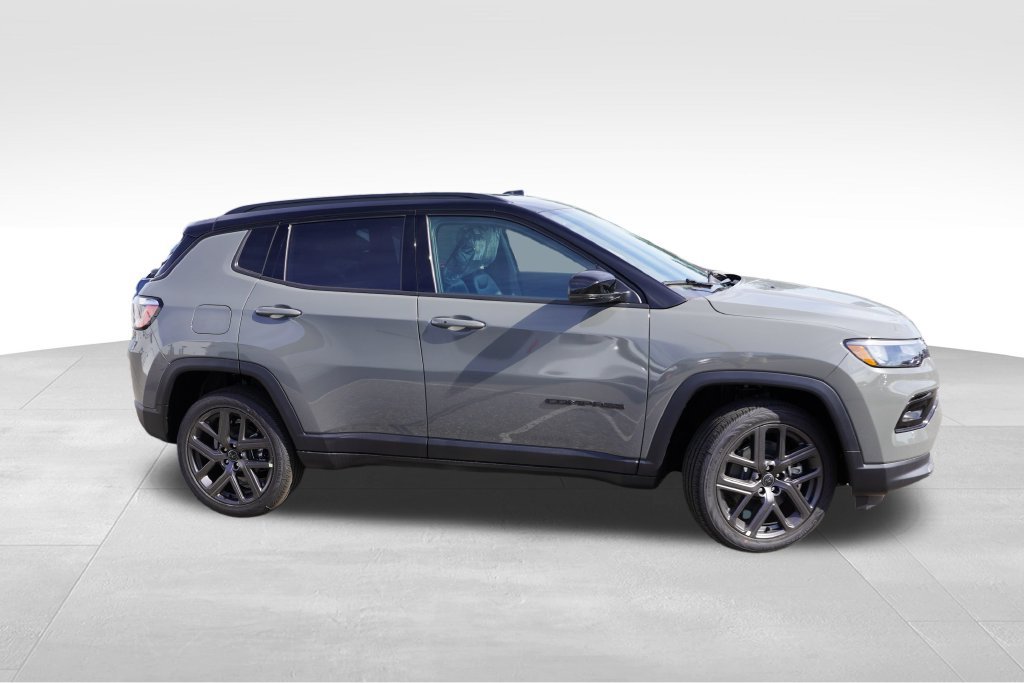 New 2026 Jeep Compass Limited AWD/4WD image 2
