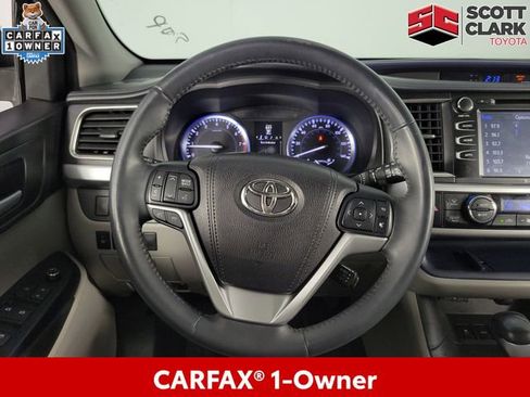 Used 2016 Toyota Highlander XLE image 25