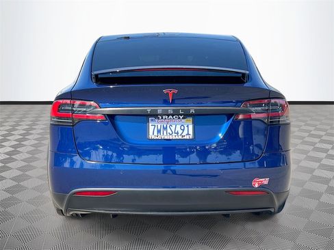 Used 2016 Tesla Model X 75D image 6