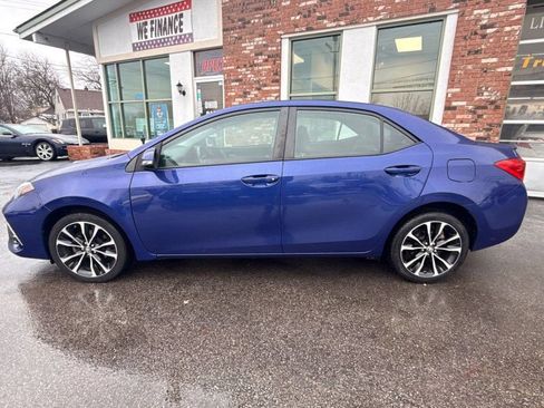 Used 2018 Toyota Corolla XSE image 8