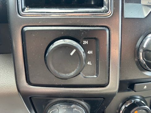 Used 2018 Ford F150 XLT w/ Equipment Group 301A Mid image 32