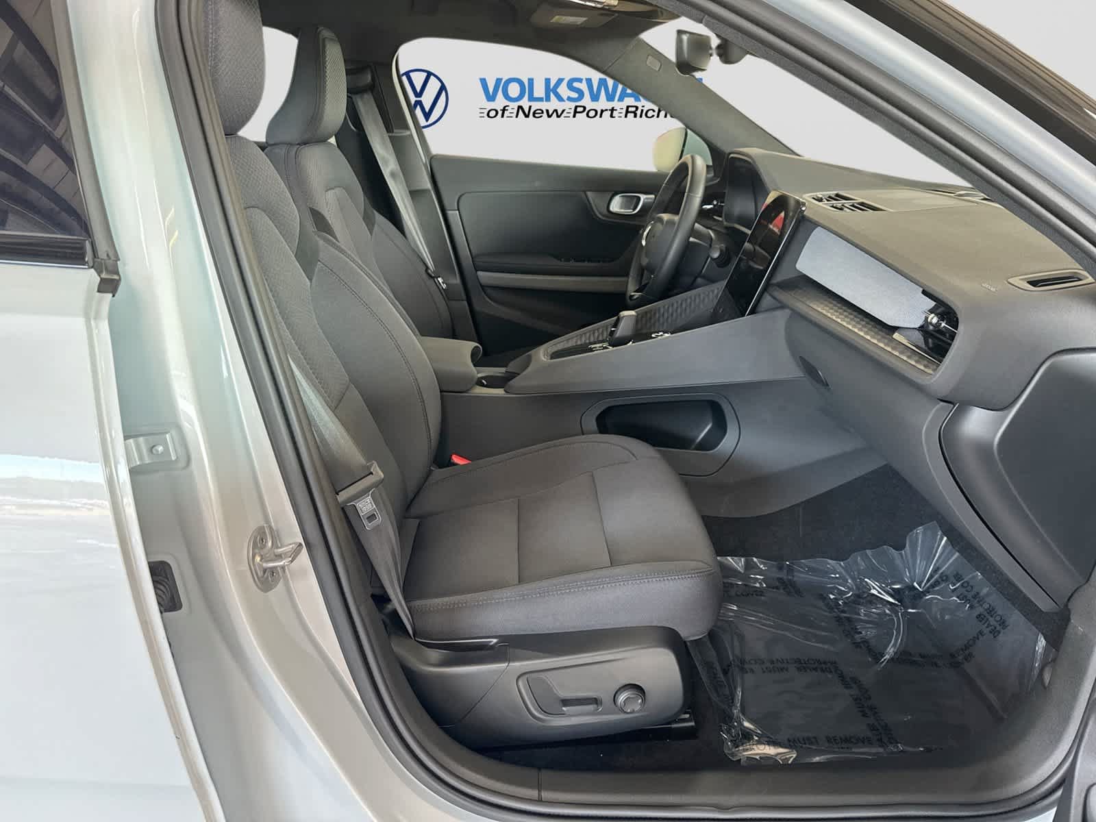 Used 2024 Polestar Polestar 2 RWD image 27