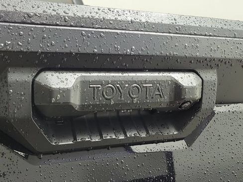 Used 2024 Toyota Tundra SR AWD/4WD image 9
