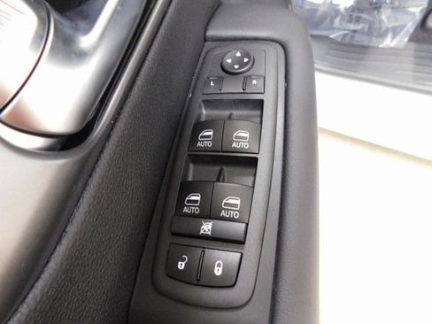 New 2026 Chrysler Pacifica Select image 19