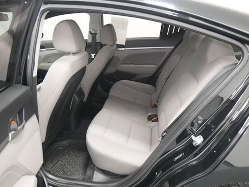 Used 2020 Hyundai Elantra SEL FWD image 16