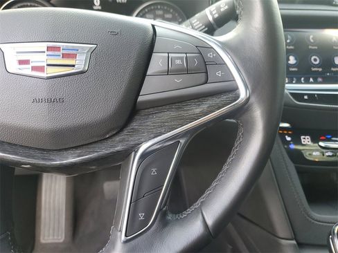 Used 2021 Cadillac XT5 Premium Luxury image 26