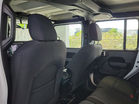 Used 2023 Jeep Wrangler Unlimited Sport AWD/4WD image 11