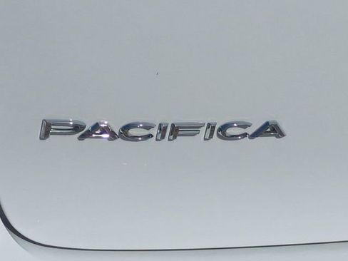 New 2026 Chrysler Pacifica Select image 37