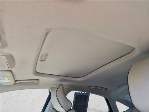 Used 2017 Ford Fusion Platinum AWD/4WD image 18