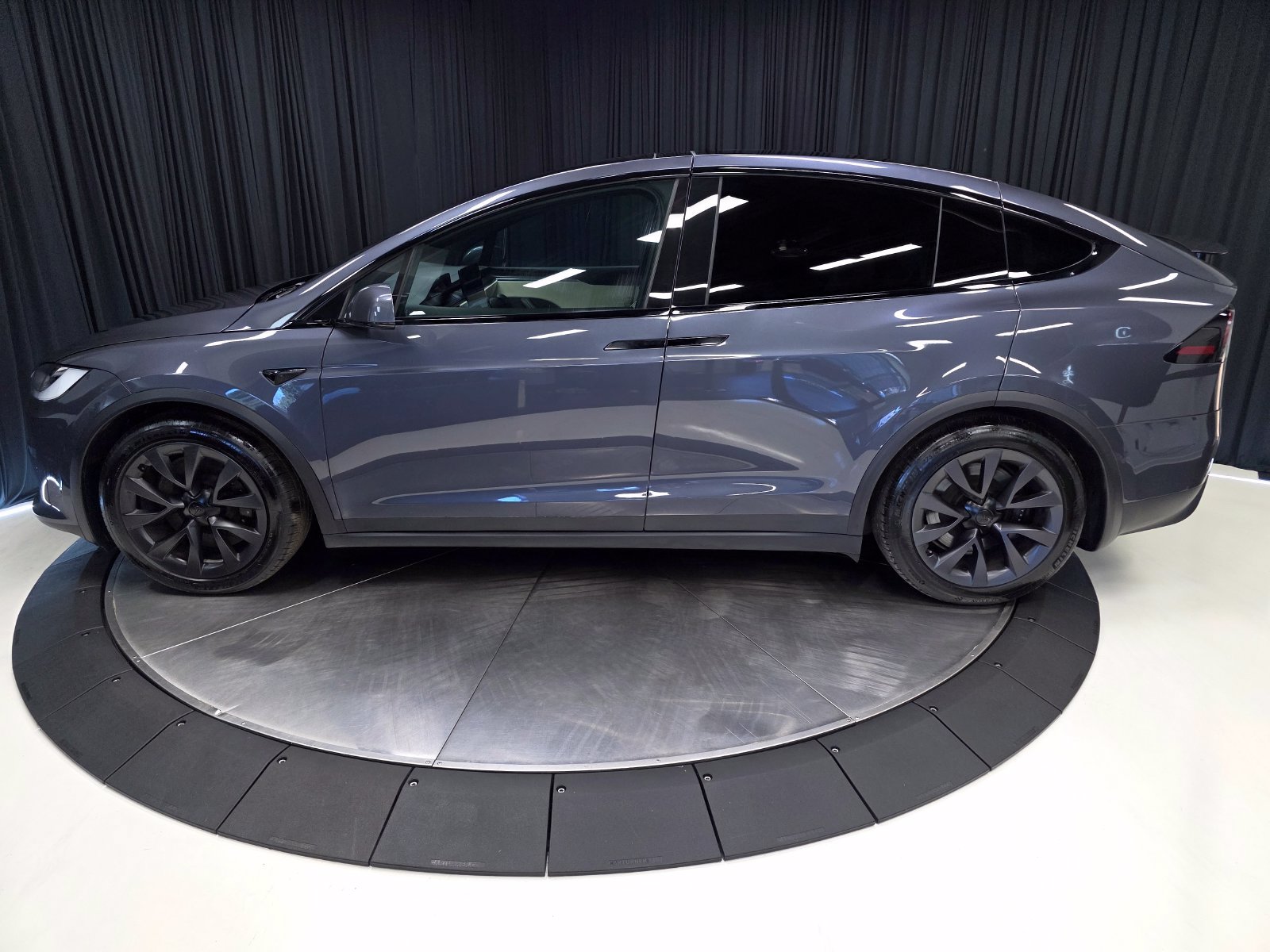 Used 2022 Tesla Model X Plaid AWD/4WD image 12
