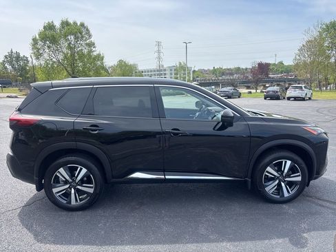 Used 2023 Nissan Rogue SL image 6