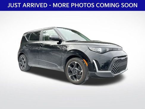Used 2023 Kia Soul EX image 1