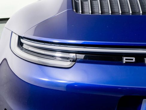 Used 2024 Porsche 911 Carrera 4S w/ Sport Package image 15