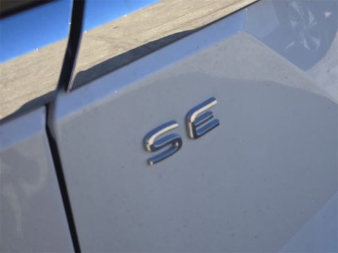 New 2026 Volkswagen Atlas SE image 8