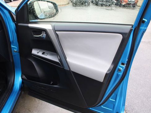 Used 2017 Toyota RAV4 XLE image 22