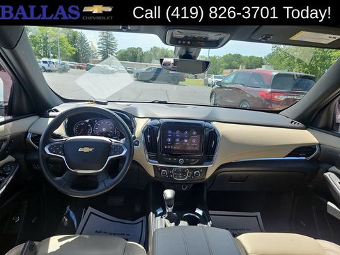Used 2023 Chevrolet Traverse Premier AWD/4WD image 21