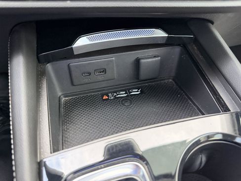 Used 2024 Buick Envision Sport Touring image 19