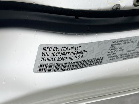 Used 2022 Jeep Cherokee Trailhawk w/ Premium Leather Package image 30