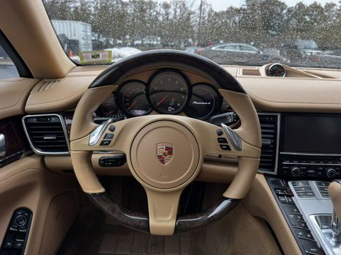 Used 2013 Porsche Panamera 4 w/ Bose Audio Pkg AWD/4WD image 28