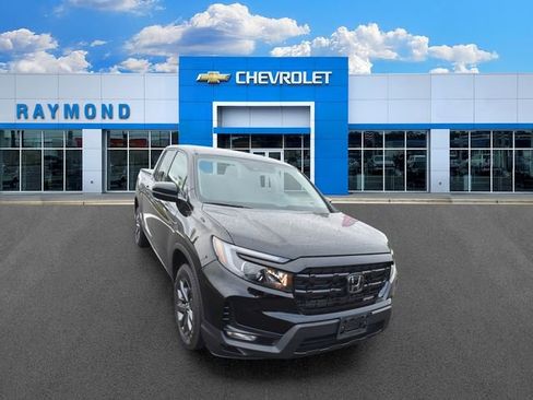 Used 2024 Honda Ridgeline Sport image 9