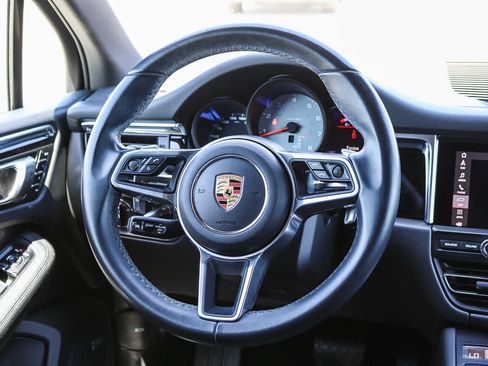 Used 2020 Porsche Macan S AWD/4WD image 17