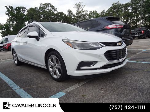 Used 2018 Chevrolet Cruze Premier FWD image 1