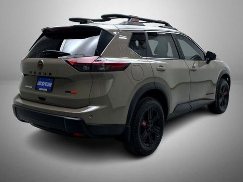 Certified 2025 Nissan Rogue SV AWD/4WD image 5