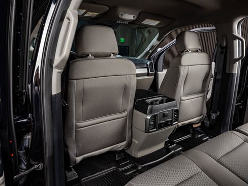 Used 2020 Ford F250 XLT w/ XLT Premium Package image 30