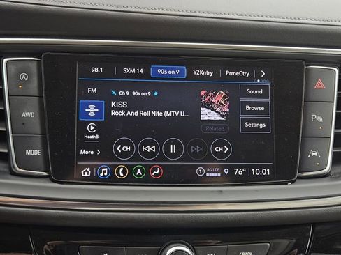 Used 2024 Buick Enclave Avenir w/ Avenir Technology Package image 17