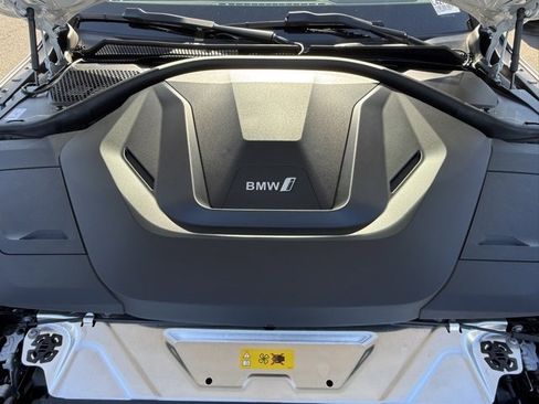 Certified 2023 BMW i4 eDrive40 w/ M Sport Package image 31
