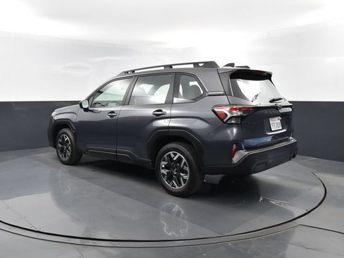 Used 2025 Subaru Forester AWD/4WD image 31