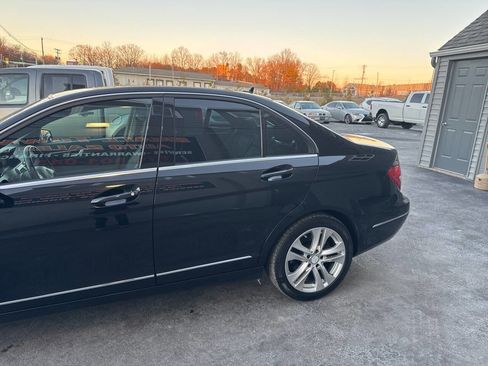 Used 2012 Mercedes-Benz C 300 4MATIC Sedan image 4