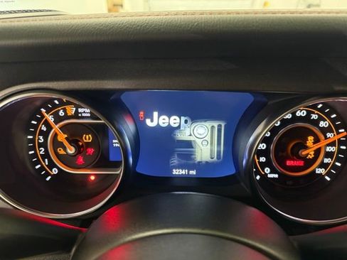 Used 2023 Jeep Gladiator Mojave w/ LED Lighting Group image 17