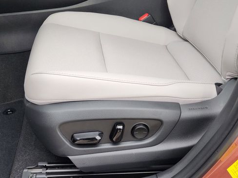 New 2026 Lexus UX 300h FWD image 15