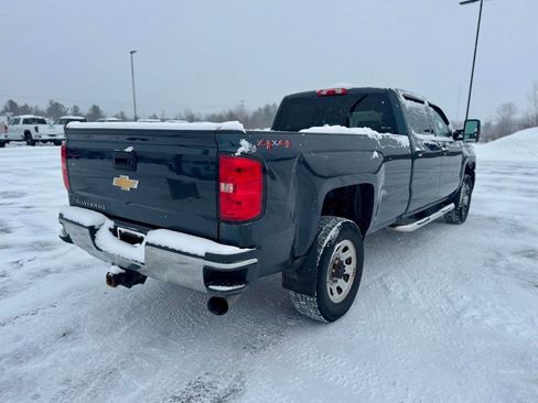 Used 2019 Chevrolet Silverado 2500 W/T w/ WT Convenience Package image 8